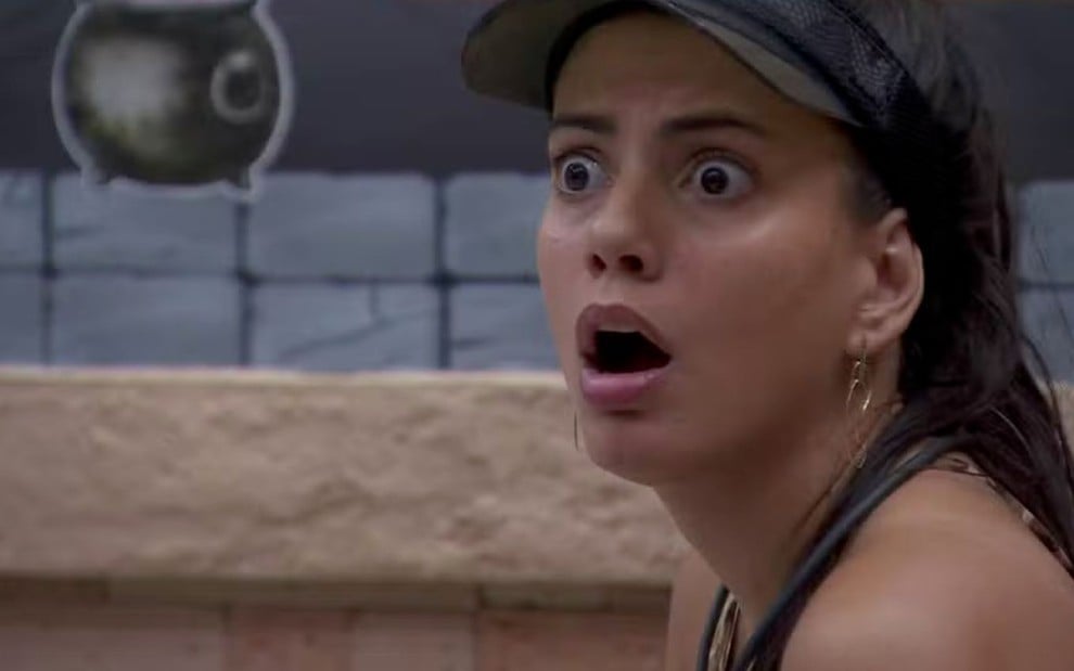 Fernanda Bande com os olhos arregalados no BBB 24