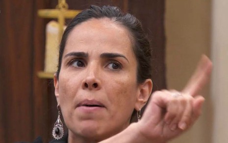 Wanessa Camargo faz sinal de 'não' com dedo em riste no BBB 24