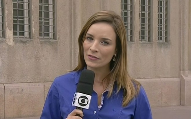 A jornalista Veruska Donato em participação no Encontro em fevereiro de 2021; ela em o cabelo liso e usa blusa azul