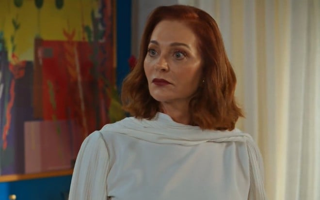 A atriz Alexandra Richter em cena da novela Família É Tudo, da Globo, como Brenda