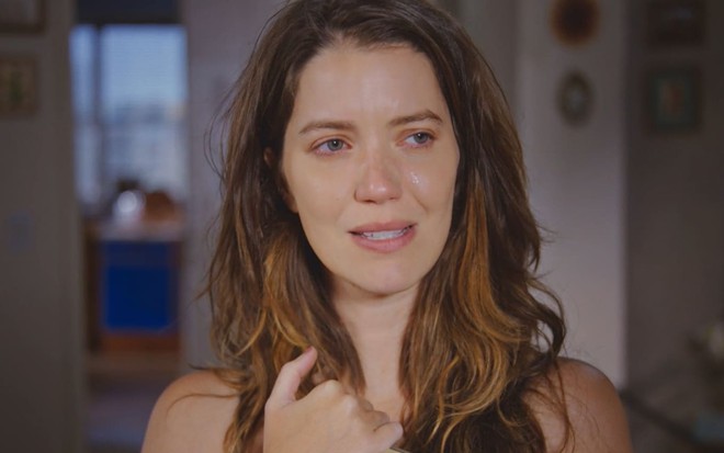 Nathalia Dill em cena da novela Família É Tudo