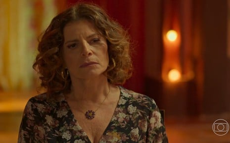 Deodora (Debora Bloch) em cena de No Rancho Fundo