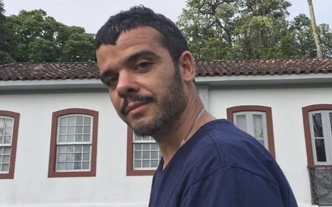 João Rebello sério em foto publicada no Instagram