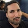 Youtuber Lucas Estevam no avião ATR-72