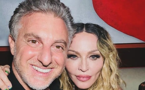 Luciano Huck e Madonna em foto postada no Instagram