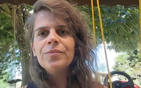 Mariana Maffeis em vídeo publicado no Instagram, com expressão séria