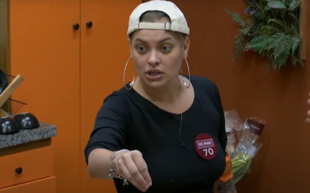 MC Mari em A Grande Conquista 2; funkeira deu bronca em colegas que se mudaram para casa laranja - REPRODUÇÃO/RECORD