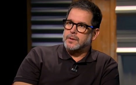 O ator Murilo Benício com expressão séria durante entrevista para o Provoca
