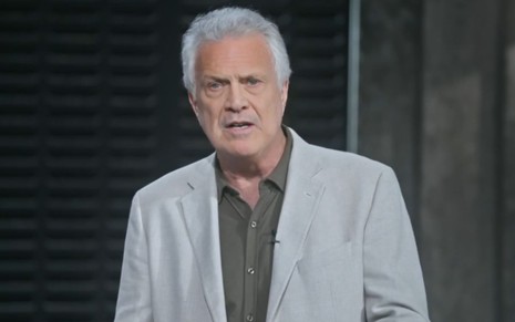 Pedro Bial na abertura da 2ª temporada do Linha Direta, na Globo