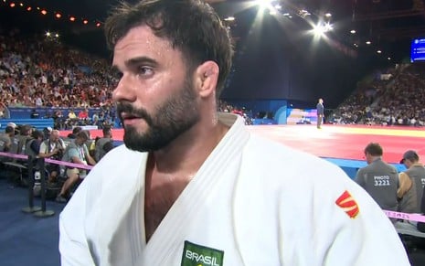 Rafael Macedo discursa após perder medalha de bronze na Olimpíada