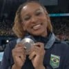 Rebeca Andrade com medalha de prata na Olimpíada 2024