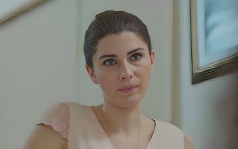 Jale (Ece Özdikici) em cena da novela Força de Mulhe