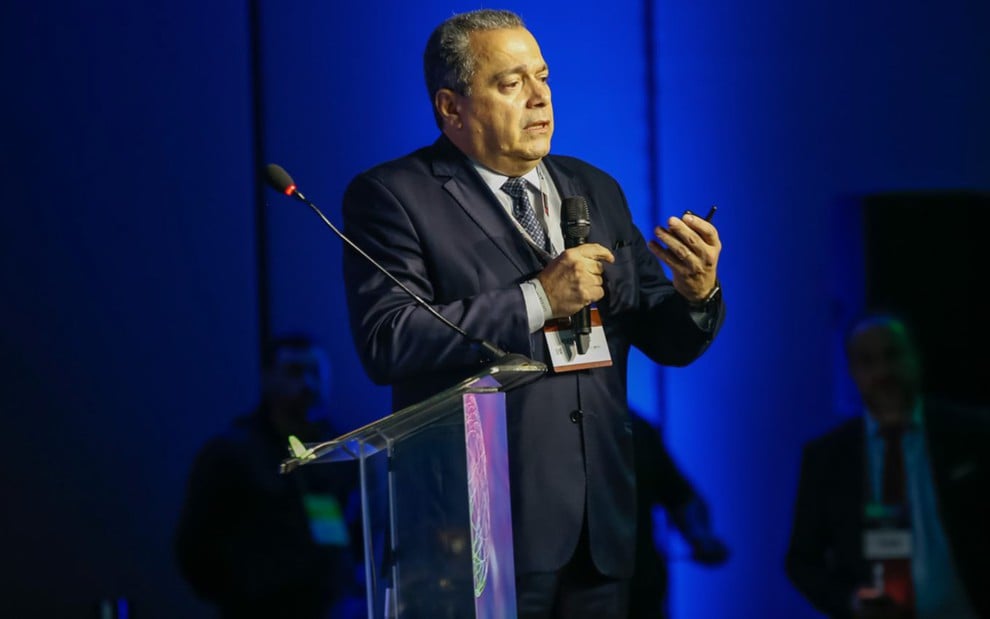 Roberto Franco, ex-diretor do SBT, em apresentação na SET Expo de 2023, evento de tecnologia de televisão