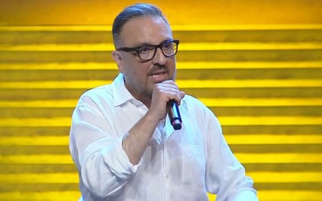 Rodrigo Carelli, diretor de reality shows da Record, em entrevista coletiva de A Fazenda 16