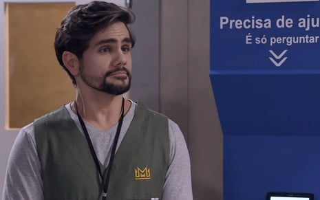 Vitor (Ciro Sales) em A Infância de Romeu e Julieta