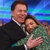 Silvio Santos recebe abraço de Patricia Abravanel durante programa