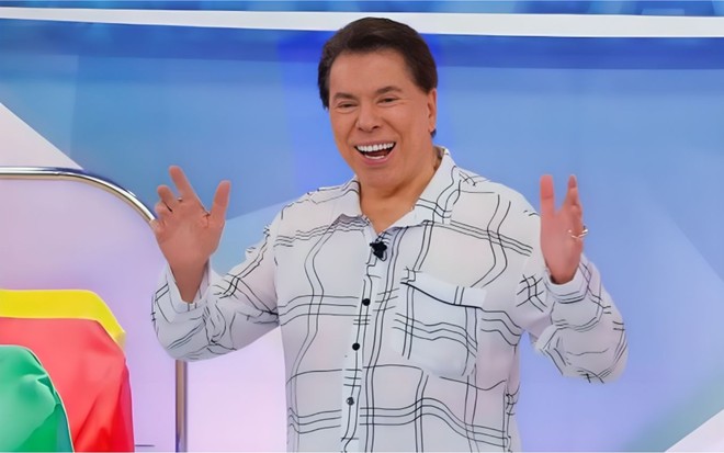 Silvio Santos apresentando seu programa do SBT