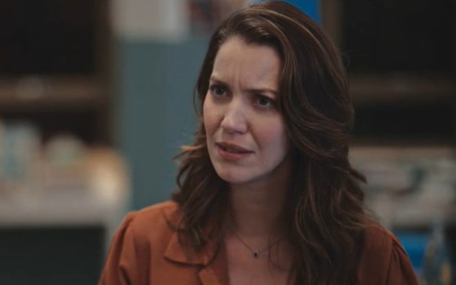 Nathalia Dill em cena da novela Família É Tudo