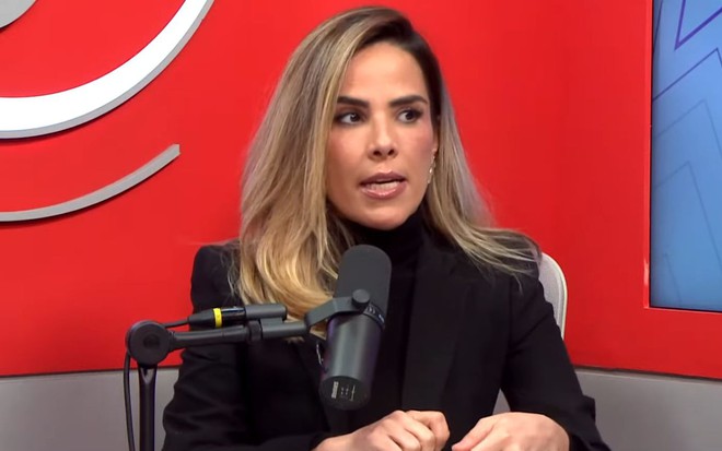 Foto de Wanessa Camargo durante entrevista
