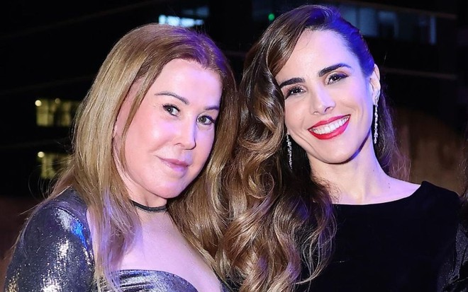 Zilu Godoi e Wanessa Camargo posam sorridentes para a foto