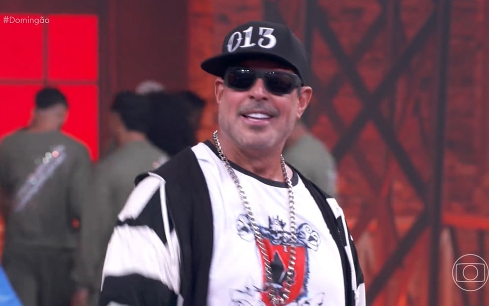 Alexandre Frota como Chorão (1970-2013) no Domingão com Huck