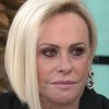 Na montagem estão: Ana Maria Braga (à esquerda) e Capuccino, seu cachorro (à direita)