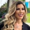 Ana Paula Minerato está sorrindo, em foto publicada no Instagram