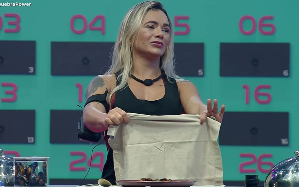 Foto mostra Ana Paula durante prova