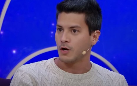 Arthur Aguiar no Sabadou com Virginia