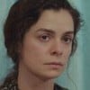 Özge Özpirinçci tem expressão triste em cena da novela turca Força de Mulher