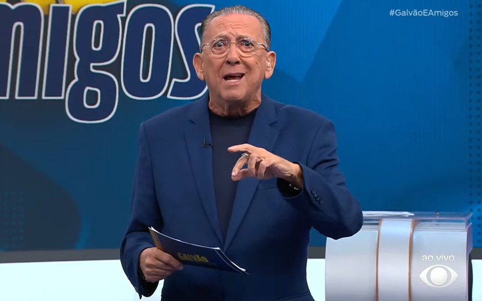 Galvão Bueno está boquiaberto no cenário do Galvão e Amigos