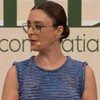 Catia Fonseca tem expressão séria no Melhor da Tarde