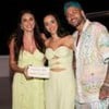 Foto mostra Bianca Biancardi ao lado de Bruna e Neymar Jr.