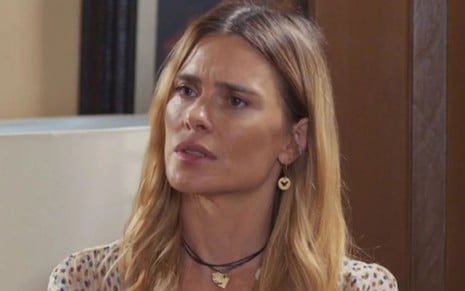 Carolina Dieckmann como Leila no remake de Vale Tudo