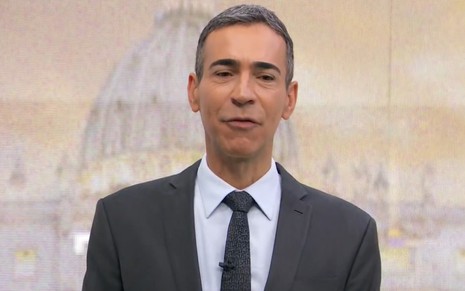 O apresentador César Tralli no Jornal Hoje