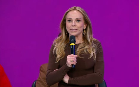 Christina Rocha em coletiva do SBT
