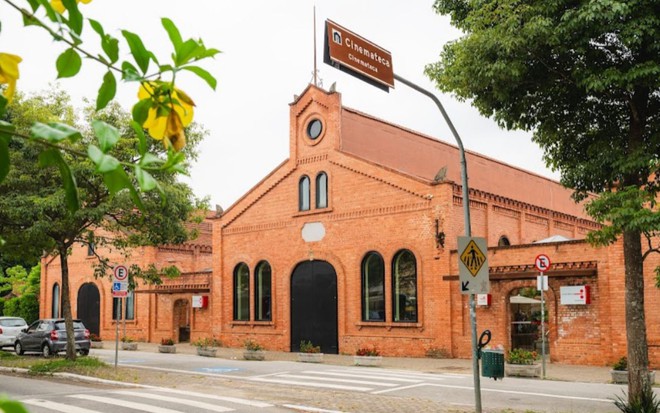 Foto da fachada da Cinemateca Brasileira, localizada na Vila Clementino, em São Paulo