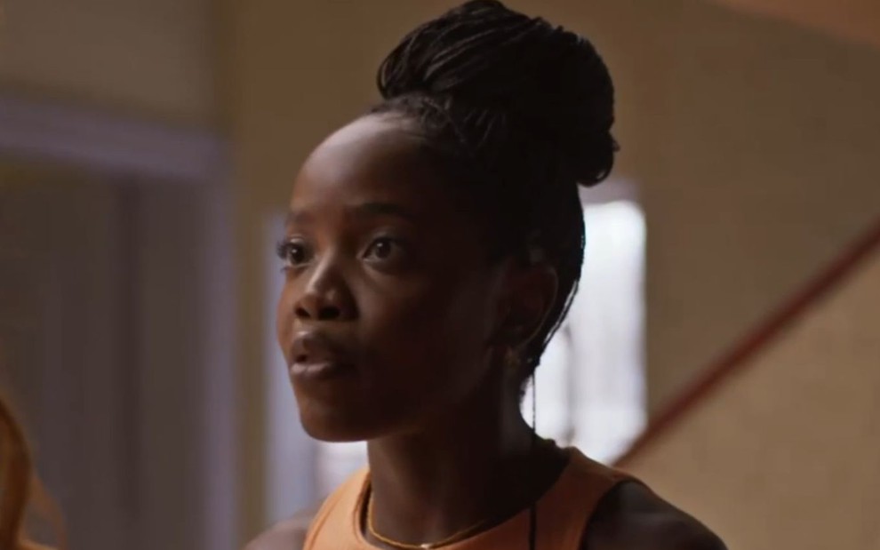 Clara Moneke como Leo na novela Dona de Mim