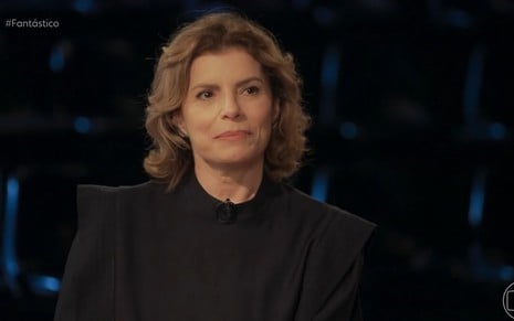 Debora Bloch durante entrevista ao Fantástico