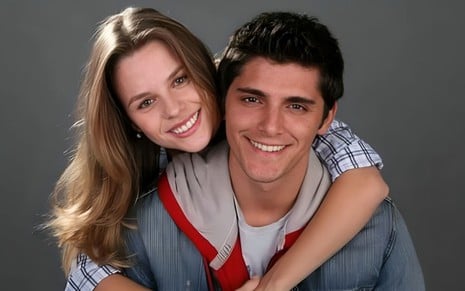 Daniela Carvalho e Bruno Gissoni em imagem de divulgação de Malhação 2010