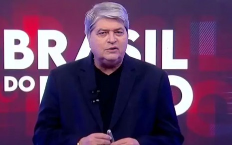 O apresentador José Luiz Datena à frente do Brasil do Povo: elogios e bronca na equipe - REPRODUÇÃO/REDETV