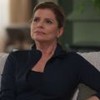 Debora Bloch com expressão séria em cena como Odete na novela Vale Tudo