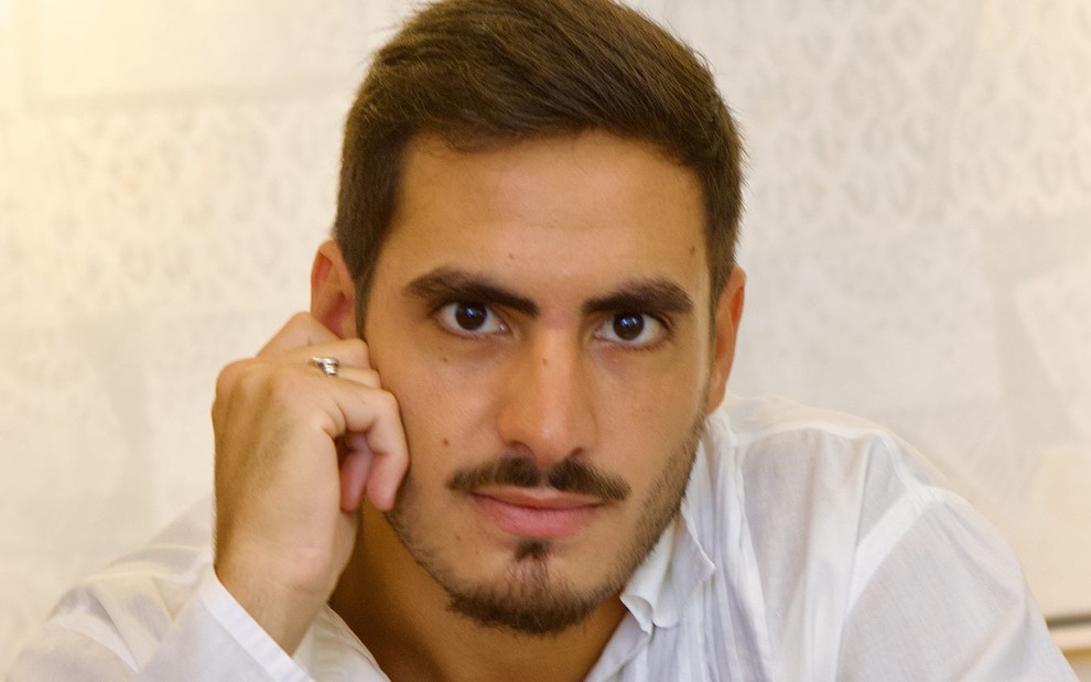 O ator Diogo Tarré
