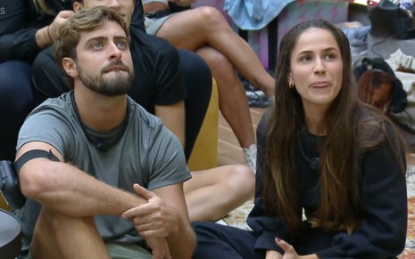 Foto mostra Eike ao lado da mulher, Natália, no Power Couple