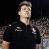 O técnico Fernando Diniz usa camisa preta de uniforme do Vasco em jogo em São Januário