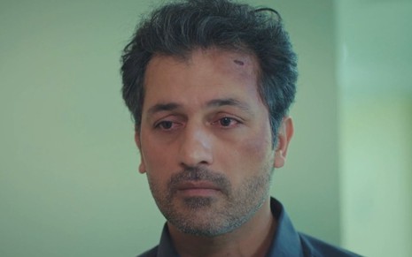 Arif (Feyyaz Duman) em cena da novela Força de Mulher