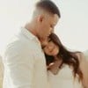 Foto mostra Sofia Liberato abraçada com Gabriel Gravino