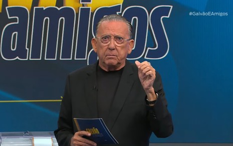 O apresentador Galvão Bueno no Galvão e Amigos