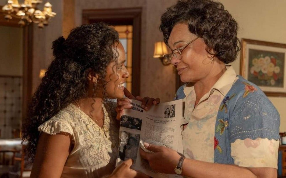 As atrizes Duda Santos e Solange Couto frente a frente em cena de Garota do Momento