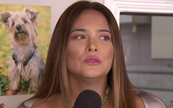 Foto de Geisy Arruda durante entrevista ao SBT